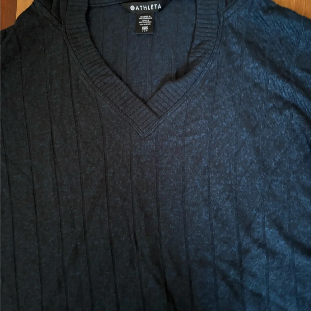 Athleta Navy Hooded V-Neck Top - Picture 3 of 4